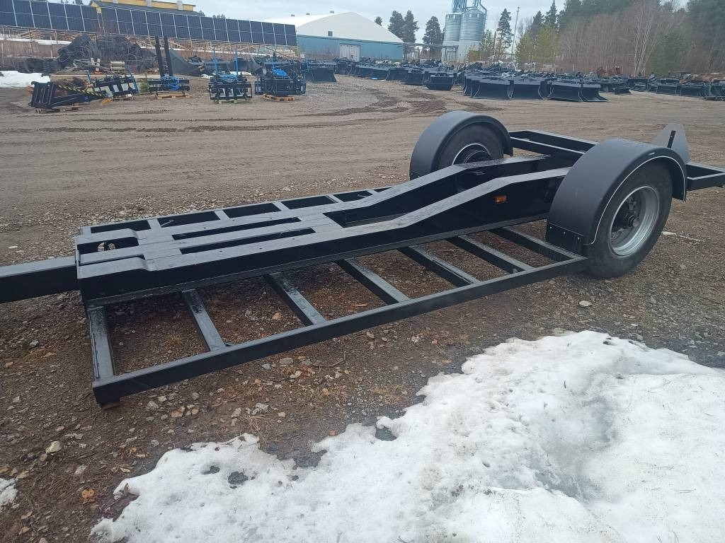 Traktorilavetti 6-8tn 1-akselinen  - Príves podvalník: obrázok 2 Traktorilavetti 6-8tn 1-akselinen  - Príves podvalník: obrázok 2