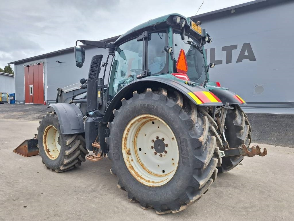 Valtra N174 VERSU ETUKUORMAAJALLA - Traktor: obrázok 2 Valtra N174 VERSU ETUKUORMAAJALLA - Traktor: obrázok 2