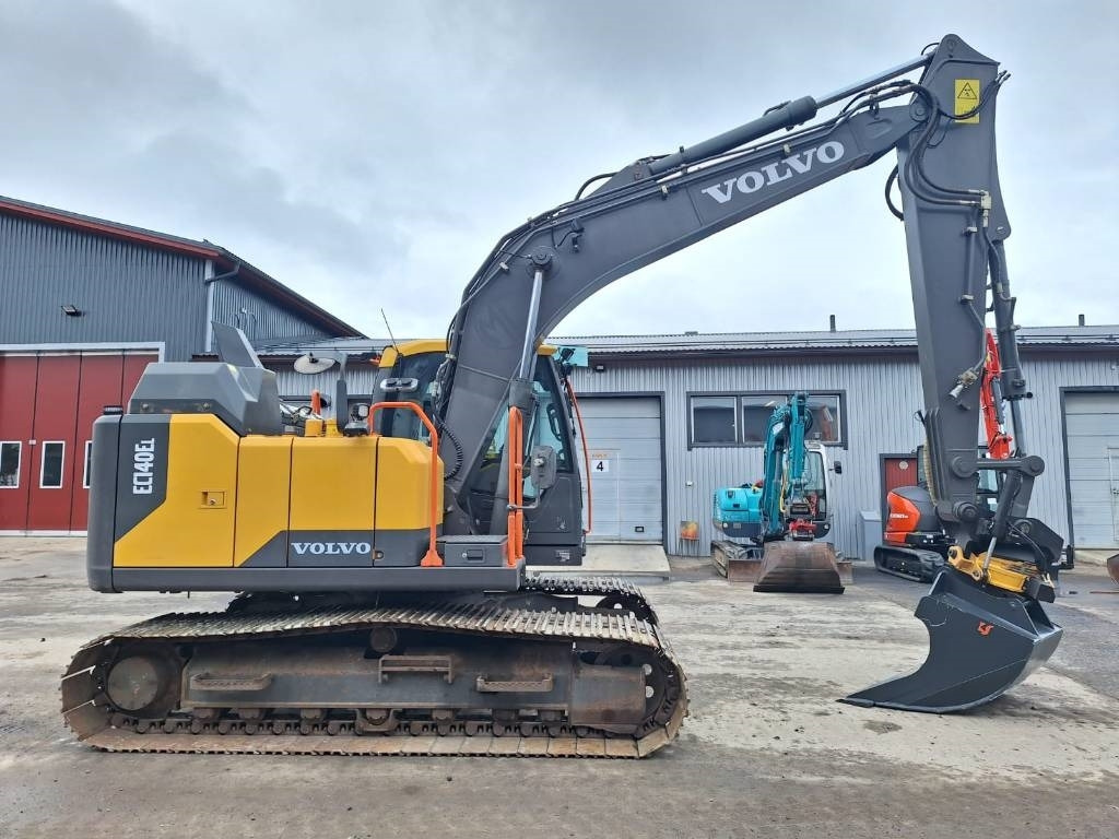 Volvo EC140EL PYÖRITTÄJÄLLÄ - Pásové rýpadlo: obrázok 5 Volvo EC140EL PYÖRITTÄJÄLLÄ - Pásové rýpadlo: obrázok 5