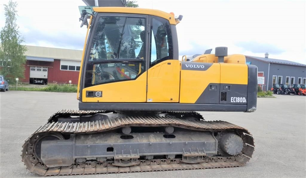 Volvo EC180DL PYÖRITTÄJÄLLÄ - Pásové rýpadlo: obrázok 2 Volvo EC180DL PYÖRITTÄJÄLLÄ - Pásové rýpadlo: obrázok 2