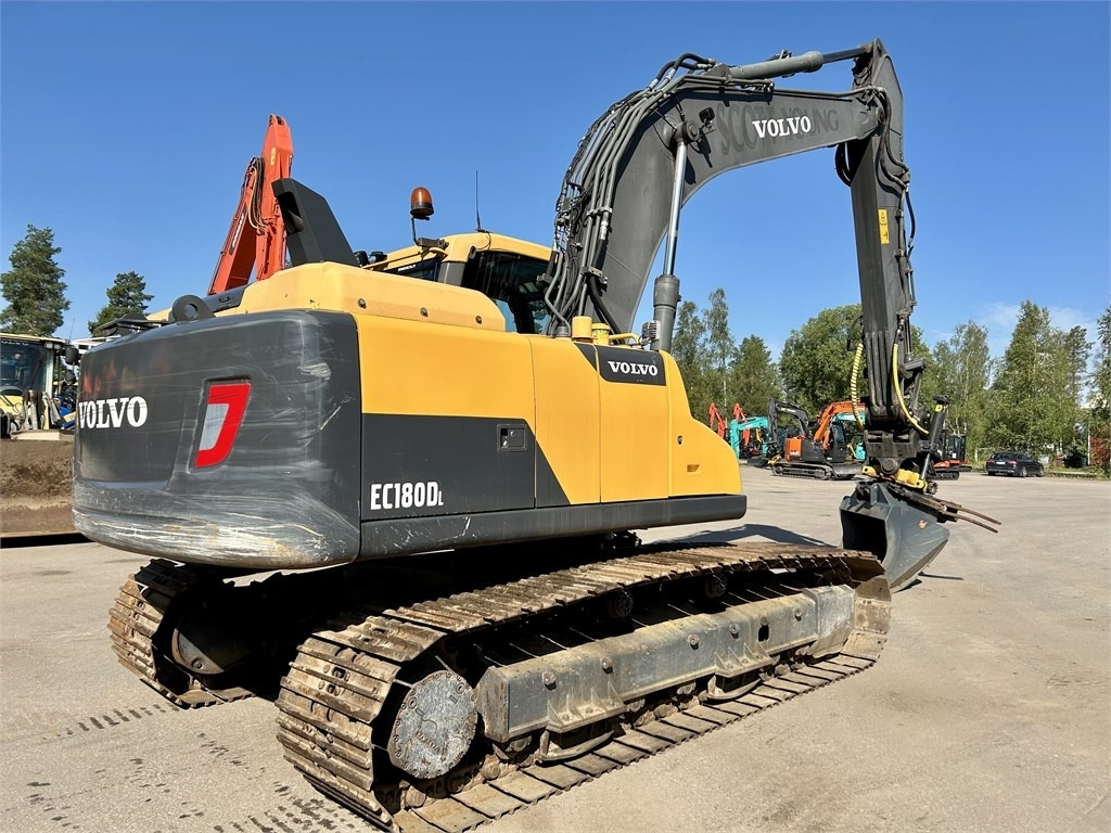 Volvo EC180DL PYÖRITTÄJÄLLÄ - Pásové rýpadlo: obrázok 5 Volvo EC180DL PYÖRITTÄJÄLLÄ - Pásové rýpadlo: obrázok 5