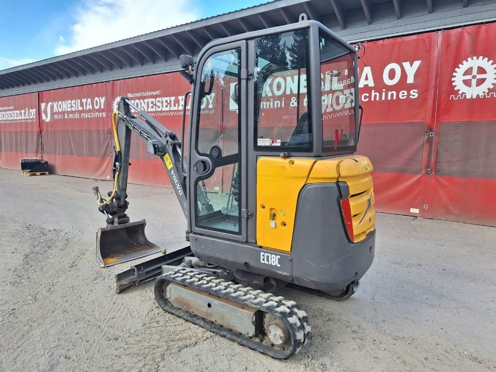 Volvo EC18C KALLISTAJALLA *EI ALVIA* - Mini rýpadlo: obrázok 2 Volvo EC18C KALLISTAJALLA *EI ALVIA* - Mini rýpadlo: obrázok 2