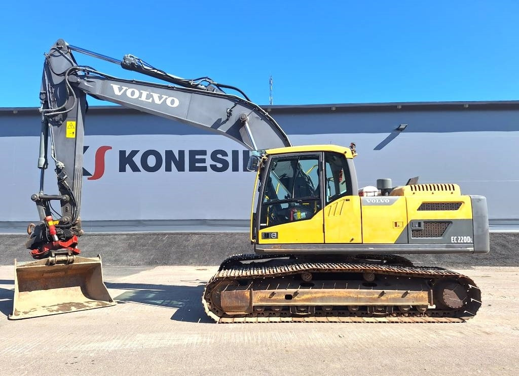 Volvo EC220DL PYÖRITTÄJÄLLÄ - Pásové rýpadlo: obrázok 1 Volvo EC220DL PYÖRITTÄJÄLLÄ - Pásové rýpadlo: obrázok 1