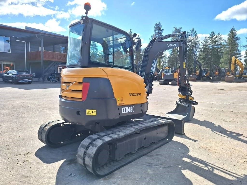Volvo ECR48C PYÖRITTÄJÄ PIHDEILLÄ - Mini rýpadlo: obrázok 4 Volvo ECR48C PYÖRITTÄJÄ PIHDEILLÄ - Mini rýpadlo: obrázok 4