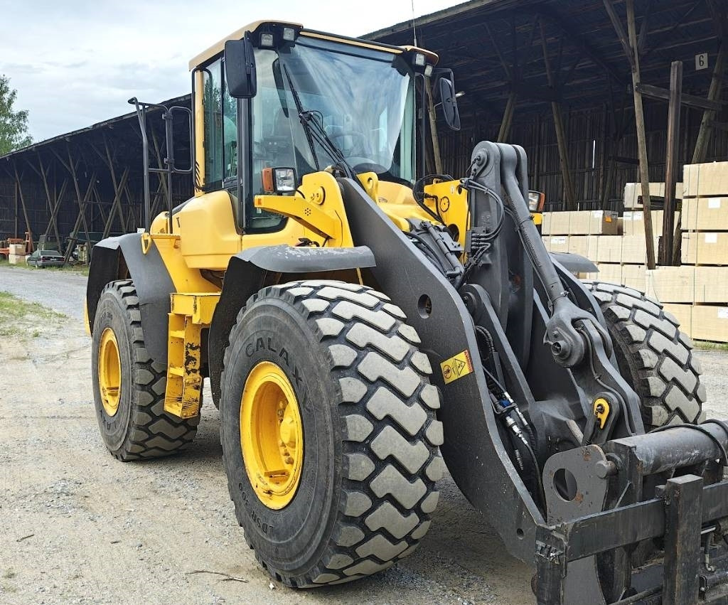 Volvo L120F RASVARI YM. - Kolesový nakladač: obrázok 3 Volvo L120F RASVARI YM. - Kolesový nakladač: obrázok 3