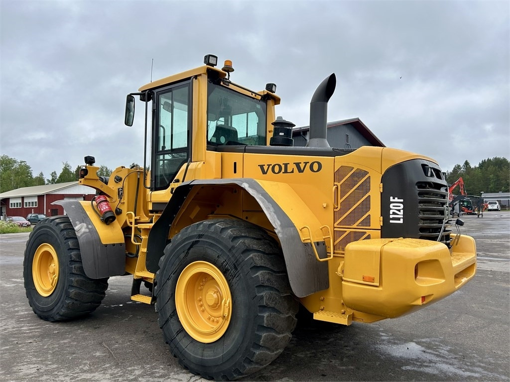 Volvo L120F VIPUOHJAUS - Kolesový nakladač: obrázok 2 Volvo L120F VIPUOHJAUS - Kolesový nakladač: obrázok 2