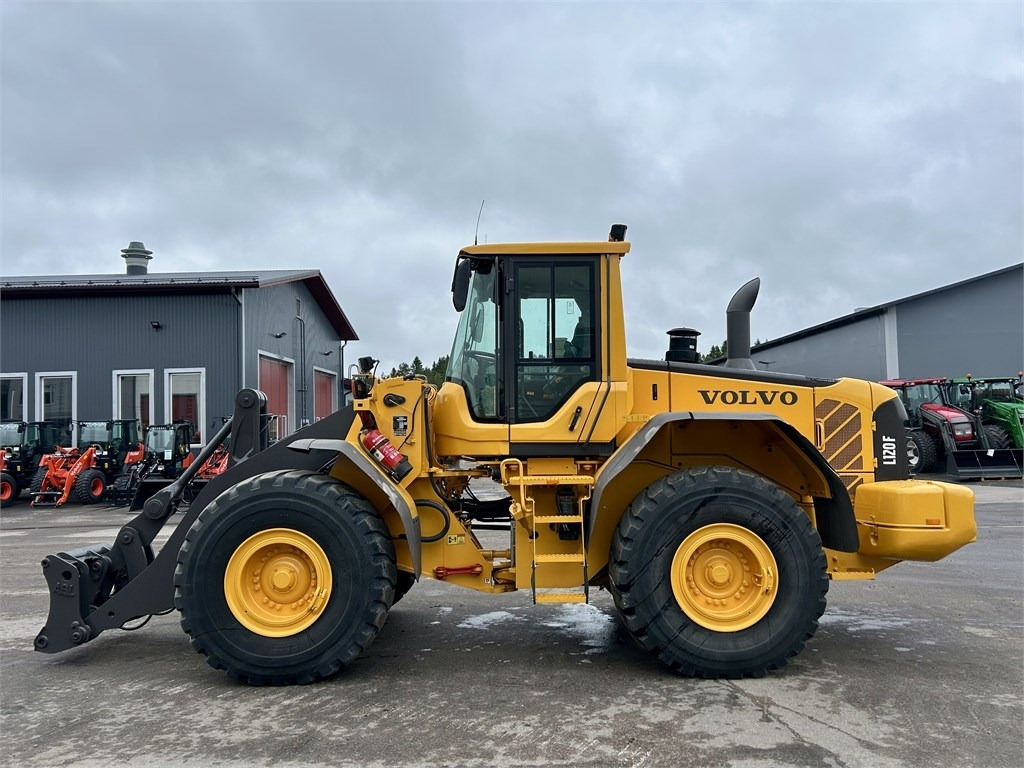 Volvo L120F VIPUOHJAUS - Kolesový nakladač: obrázok 1 Volvo L120F VIPUOHJAUS - Kolesový nakladač: obrázok 1