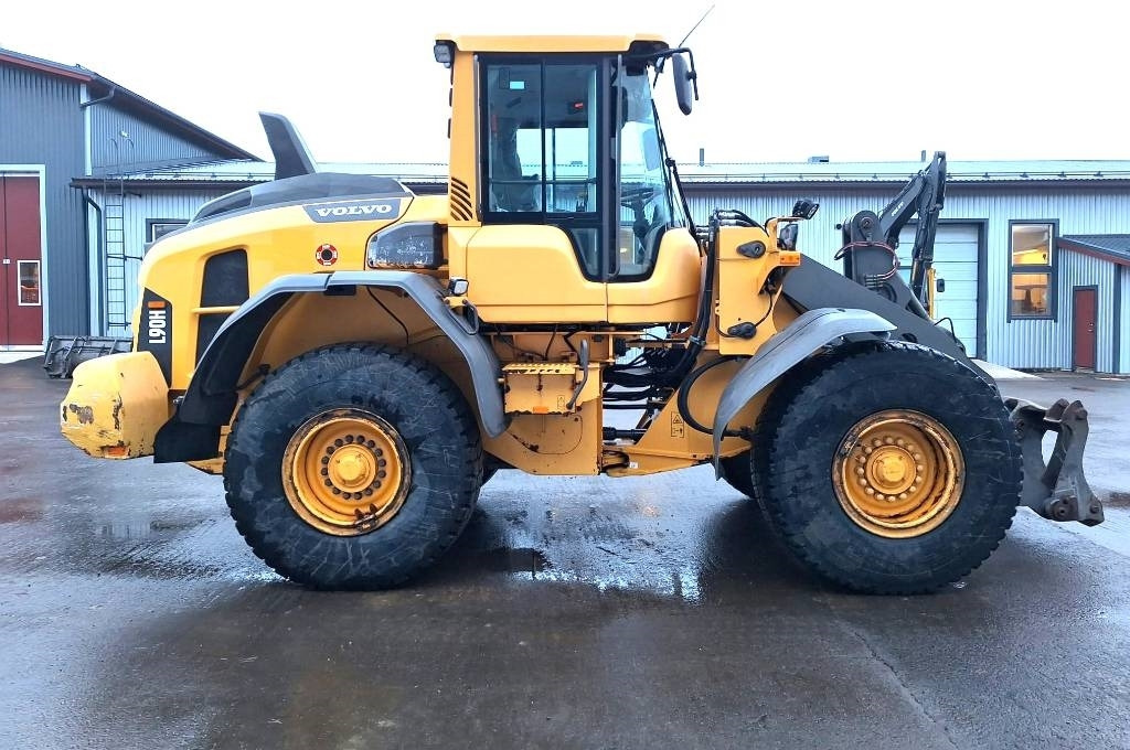 Volvo L90H VIPUOHJAUS YM. - Kolesový nakladač: obrázok 5 Volvo L90H VIPUOHJAUS YM. - Kolesový nakladač: obrázok 5