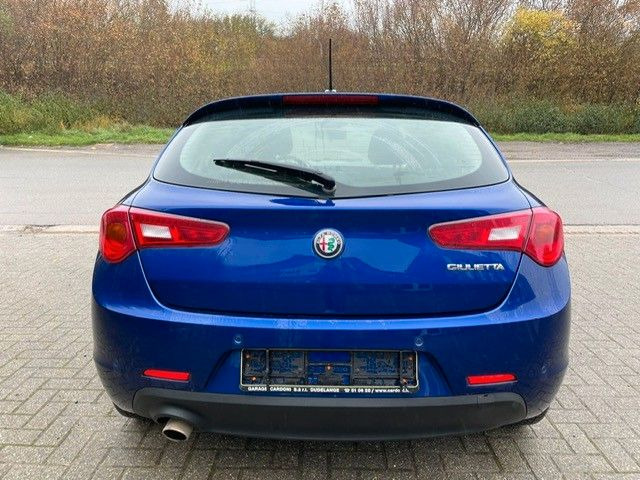 Alfa Romeo Giulietta Basis. Klima. Navi. Tempomat. - Kombi: obrázok 4 Alfa Romeo Giulietta Basis. Klima. Navi. Tempomat. - Kombi: obrázok 4