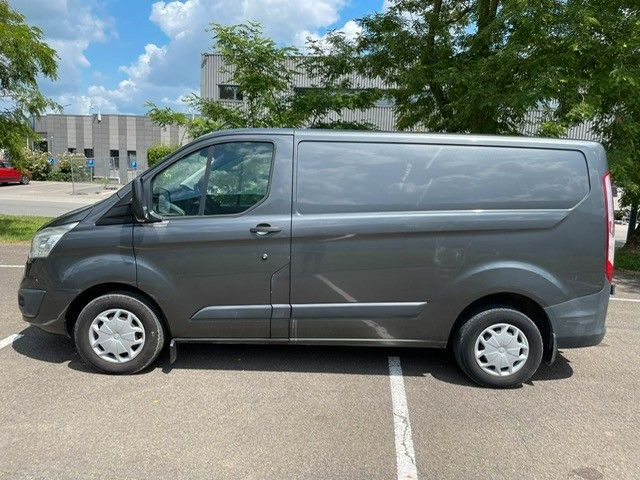 Ford Transit Custom 2.2TDCI. Klima. Navi. Kamera. CC. - Malá dodávka: obrázok 2 Ford Transit Custom 2.2TDCI. Klima. Navi. Kamera. CC. - Malá dodávka: obrázok 2
