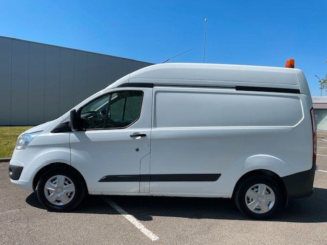 Ford Transit Custom 2.2TDCI. Klima. Tempomat. Xenon. - Malá dodávka: obrázok 2 Ford Transit Custom 2.2TDCI. Klima. Tempomat. Xenon. - Malá dodávka: obrázok 2