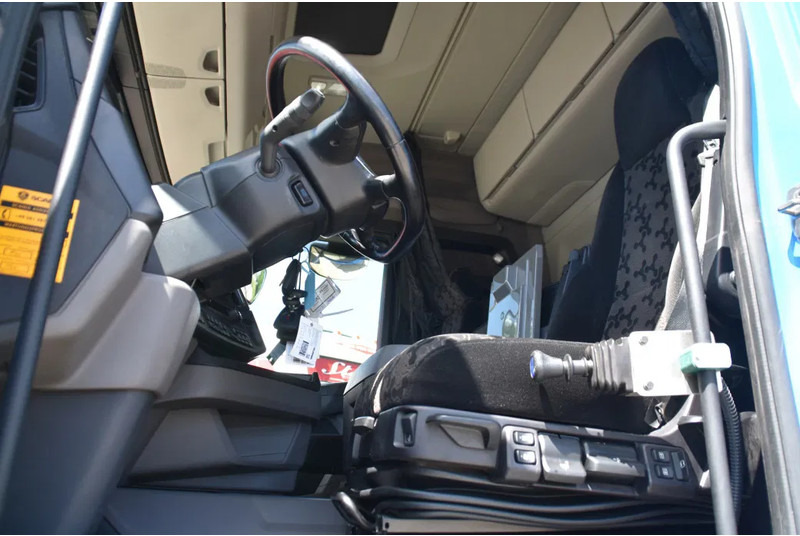 Scania R450 NGS 4x2 - RETARDER - 380 TKM - HYDRAULIC SYSTEM - ACC - NAVI - DIFF. LOCK - EXCELLENT CONDITION - - Ťahač: obrázok 5 Scania R450 NGS 4x2 - RETARDER - 380 TKM - HYDRAULIC SYSTEM - ACC - NAVI - DIFF. LOCK - EXCELLENT CONDITION - - Ťahač: obrázok 5