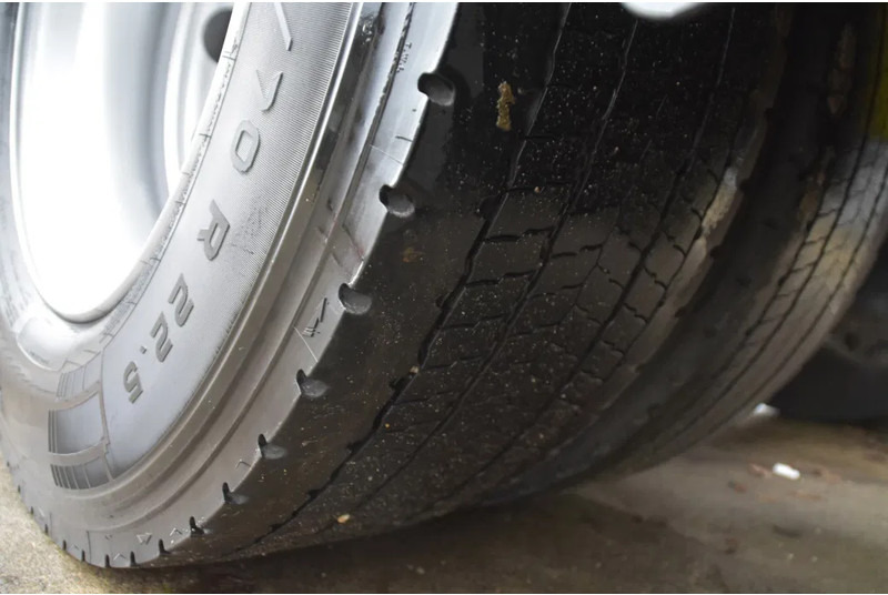 Ťahač Scania R460 NGS 4x2 - SUPER - RETARDER - 325 TKM - PARK. AIRCO - ACC - NAVI - 2 x FUEL TANKS - TOP CONDITION -: obrázok 16