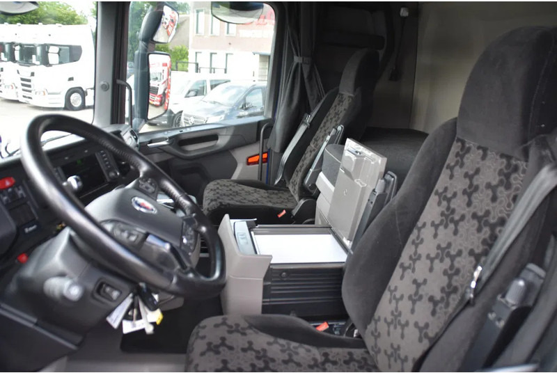 Scania R530 V8 NGS 4x2 - ADR FL - RETARDER - 253 TKM - ACC - NAVI - PTO - DIFF. LOCK - EXCELLENT CONDITION - - Ťahač: obrázok 5 Scania R530 V8 NGS 4x2 - ADR FL - RETARDER - 253 TKM - ACC - NAVI - PTO - DIFF. LOCK - EXCELLENT CONDITION - - Ťahač: obrázok 5