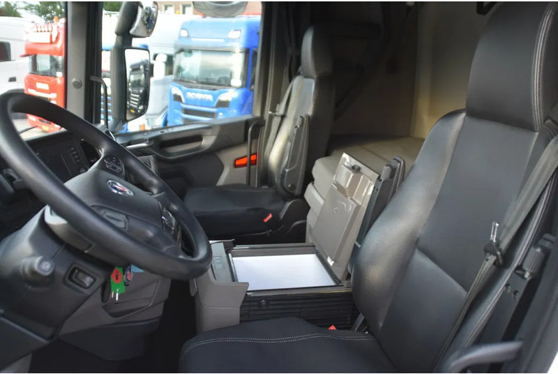 Scania S410 NGS 4x2EB MEGA 95 cm or 103 cm driving height - RETARDER - 793 TKM - FULL AIR - PARK. AIRCO - LEATHER SEATS - 2 x FUEL TANK - Ťahač: obrázok 5 Scania S410 NGS 4x2EB MEGA 95 cm or 103 cm driving height - RETARDER - 793 TKM - FULL AIR - PARK. AIRCO - LEATHER SEATS - 2 x FUEL TANK - Ťahač: obrázok 5