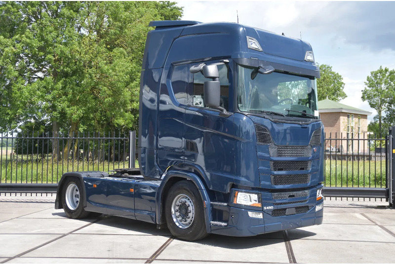 Scania S450 NGS 4x2NB - RETARDER - 662 TKM - FULL AIR - AIRCO - 2 x FUEL TANKS - TOP CONDITION - - Ťahač: obrázok 2 Scania S450 NGS 4x2NB - RETARDER - 662 TKM - FULL AIR - AIRCO - 2 x FUEL TANKS - TOP CONDITION - - Ťahač: obrázok 2