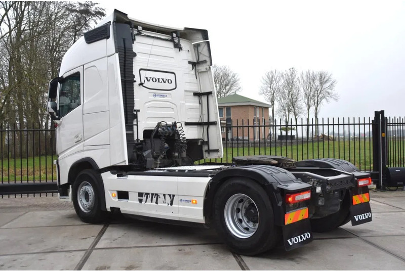 Volvo FH 460 Globe 4x2 - FULL AIR - 628 TKM - HYDRAULIC SYSTEM - PTO - NAVI - 2 x FUEL TANKS - - Ťahač: obrázok 3 Volvo FH 460 Globe 4x2 - FULL AIR - 628 TKM - HYDRAULIC SYSTEM - PTO - NAVI - 2 x FUEL TANKS - - Ťahač: obrázok 3
