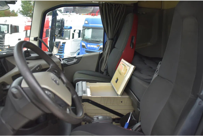 Volvo FH 500 Globetrotter 6x2/4 - EURO 6 - 769 TKM - AIRCO - 2 x FUEL TANKS - TOP CONDITION - - Ťahač: obrázok 5 Volvo FH 500 Globetrotter 6x2/4 - EURO 6 - 769 TKM - AIRCO - 2 x FUEL TANKS - TOP CONDITION - - Ťahač: obrázok 5