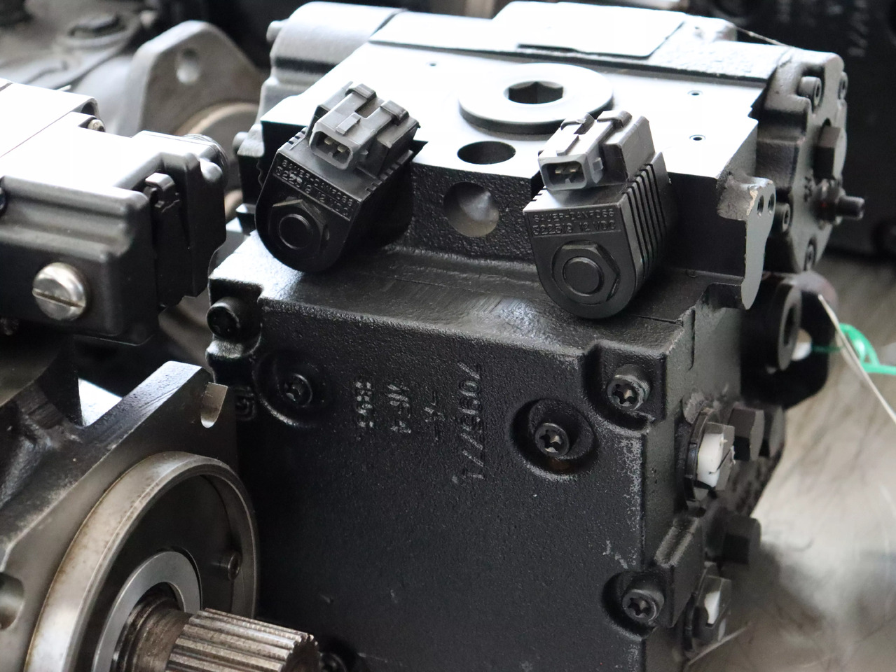 DANFOSS 42R28CF8NN53UDXAP1Z3434N61 - Hydraulické čerpadlo pre Manipulačná technika: obrázok 3 DANFOSS 42R28CF8NN53UDXAP1Z3434N61 - Hydraulické čerpadlo pre Manipulačná technika: obrázok 3