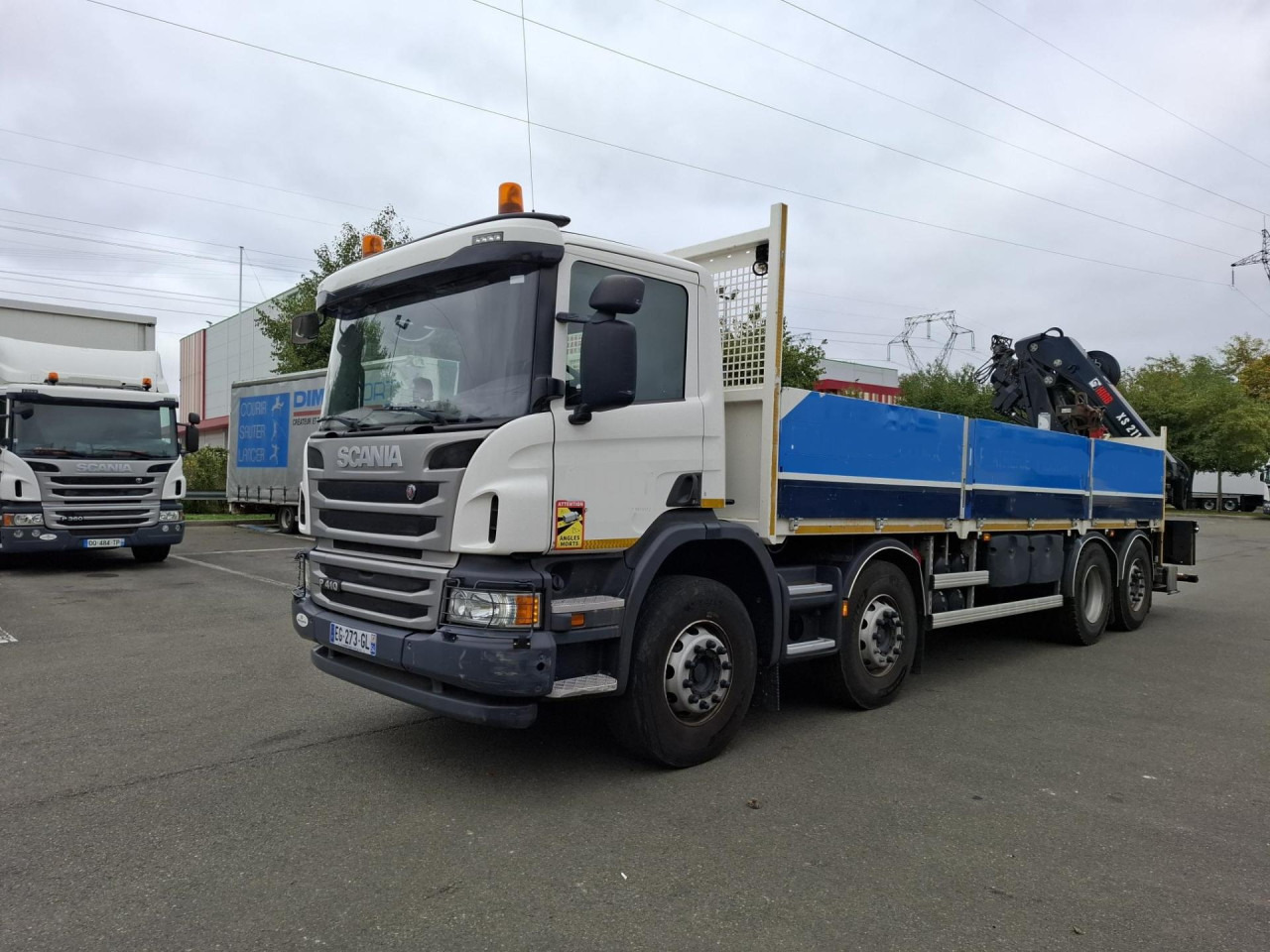 SCANIA SCANIA P41 8/2*6 Plat +Grue 21TM - Podvozek s kabinou: obrázok 1 SCANIA SCANIA P41 8/2*6 Plat +Grue 21TM - Podvozek s kabinou: obrázok 1