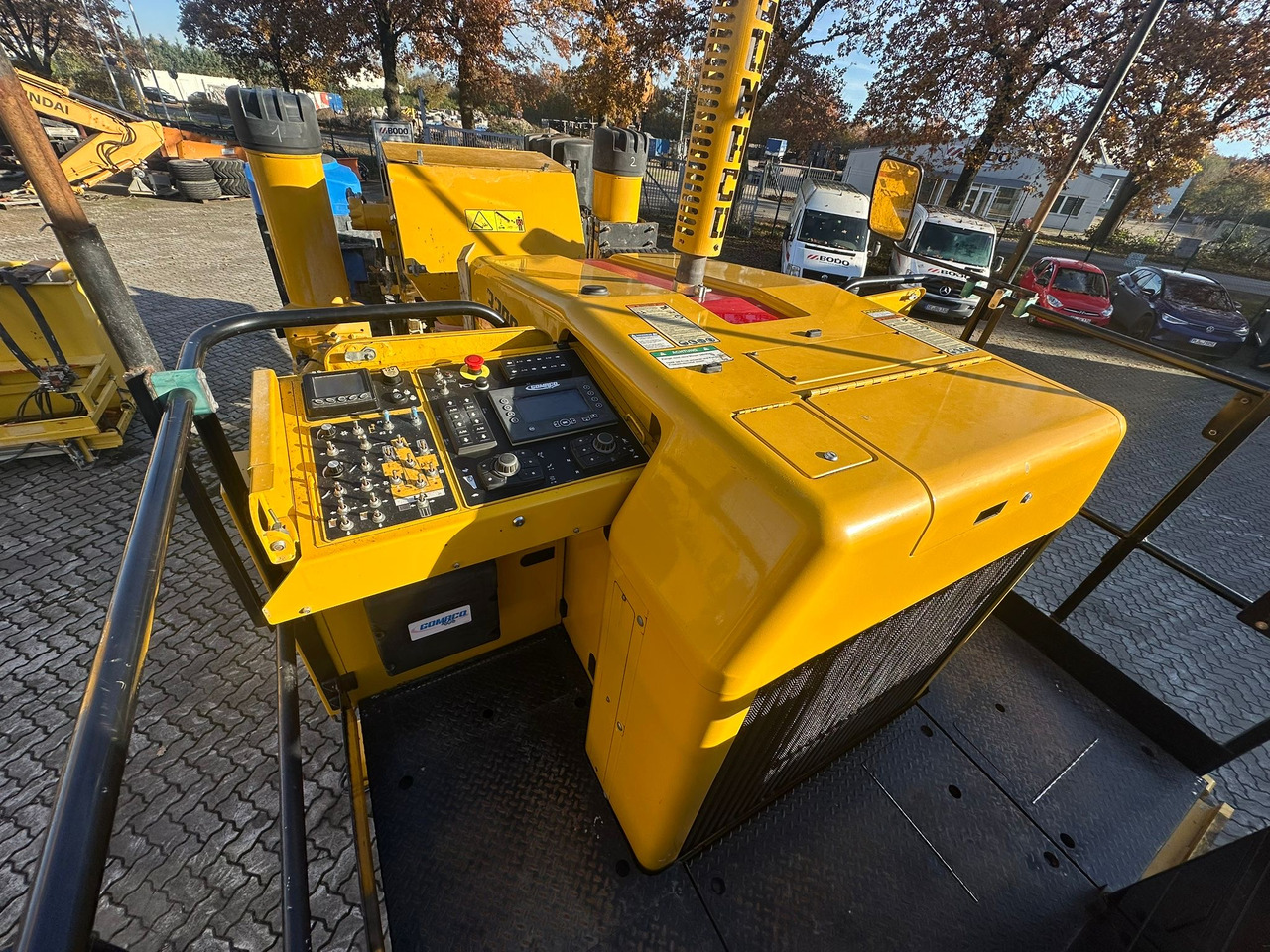 GOMACO 3300 - Betónový finišer: obrázok 5 GOMACO 3300 - Betónový finišer: obrázok 5