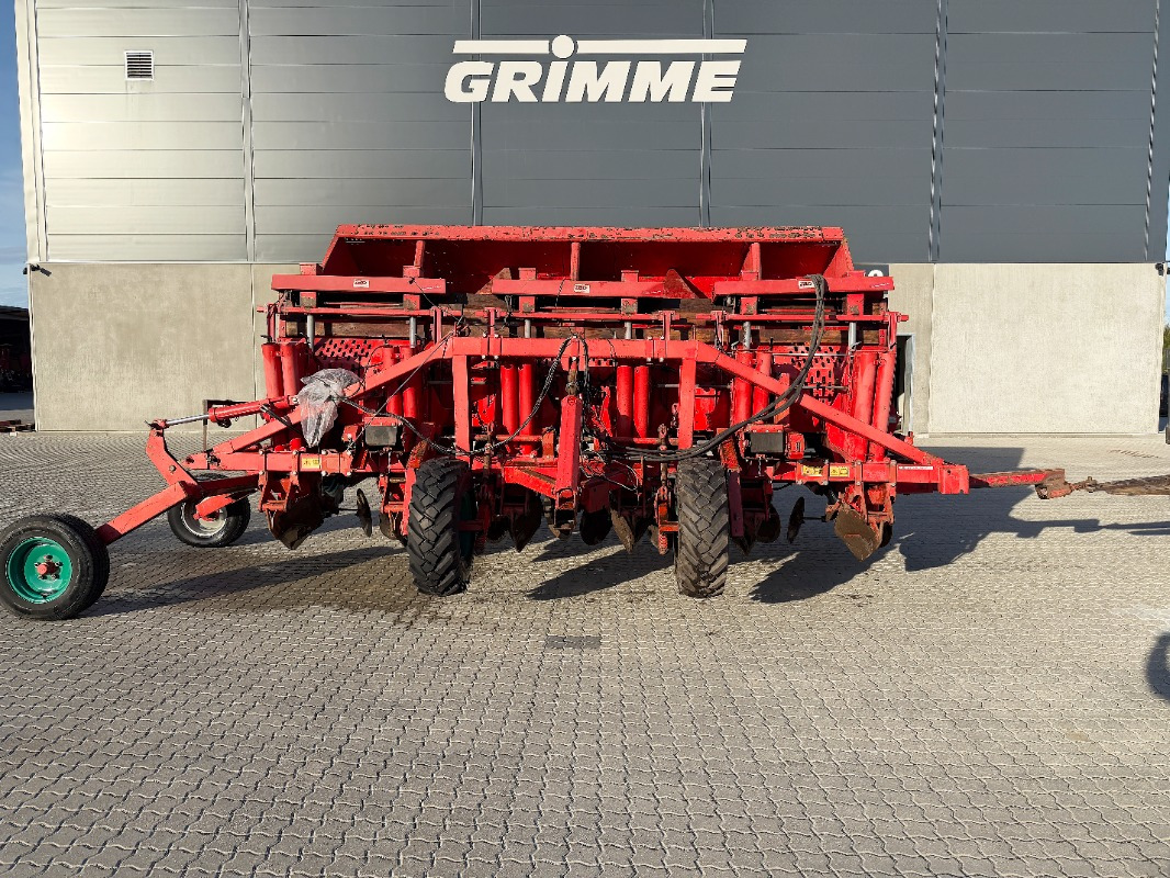 Kverneland UN-3300 - Kombajn: obrázok 1 Kverneland UN-3300 - Kombajn: obrázok 1