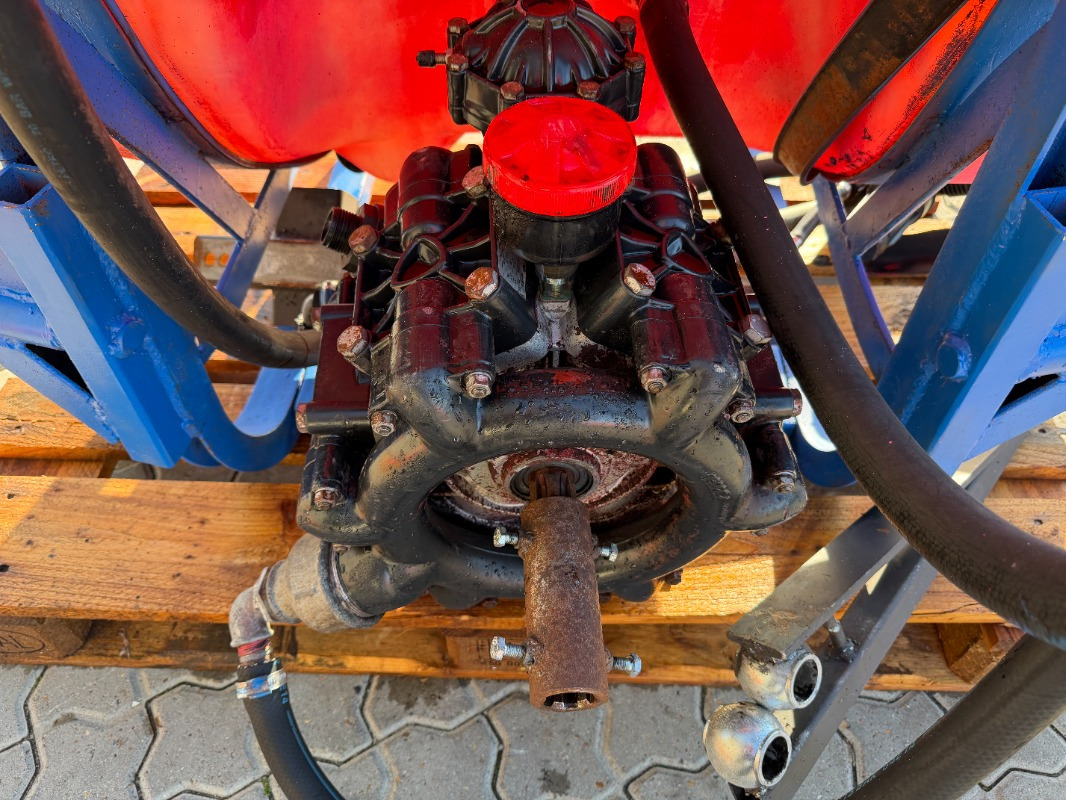 Kverneland UN-3300 - Kombajn: obrázok 2 Kverneland UN-3300 - Kombajn: obrázok 2