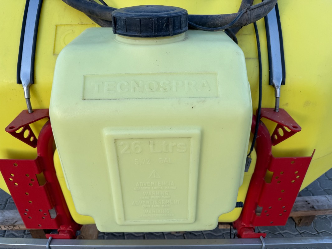 Tecnocar Tecnospra 1500 Fronttank - Kombajn: obrázok 3 Tecnocar Tecnospra 1500 Fronttank - Kombajn: obrázok 3