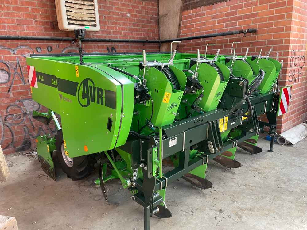 AVR CERES 440 - Kombajn: obrázok 1 AVR CERES 440 - Kombajn: obrázok 1