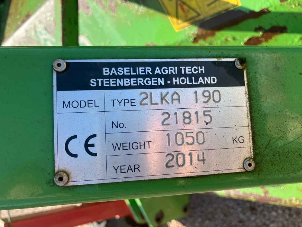 Baselier Baselier 2LKA190 2 Row Front Mounted Potato Topper - Kombajn: obrázok 2 Baselier Baselier 2LKA190 2 Row Front Mounted Potato Topper - Kombajn: obrázok 2