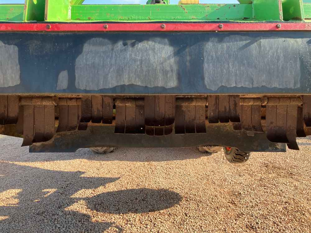 Baselier Baselier 2LKA190 2 Row Front Mounted Potato Topper - Kombajn: obrázok 3 Baselier Baselier 2LKA190 2 Row Front Mounted Potato Topper - Kombajn: obrázok 3