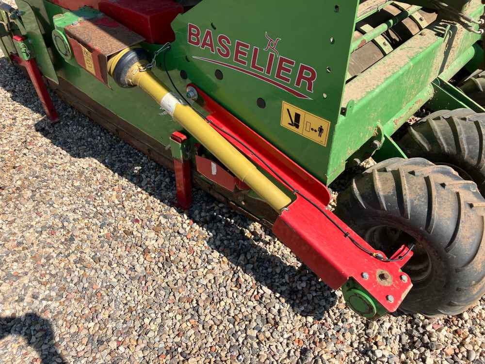 Kombajn Baselier Baselier 4 Row Mounted FA-W, Potato Planter Tilla Combination: obrázok 24 Kombajn Baselier Baselier 4 Row Mounted FA-W, Potato Planter Tilla Combination: obrázok 24