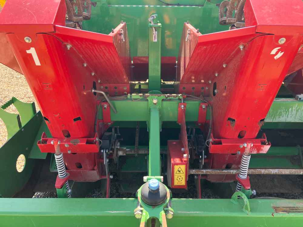 Kombajn Baselier Baselier 4 Row Mounted FA-W, Potato Planter Tilla Combination: obrázok 14 Kombajn Baselier Baselier 4 Row Mounted FA-W, Potato Planter Tilla Combination: obrázok 14