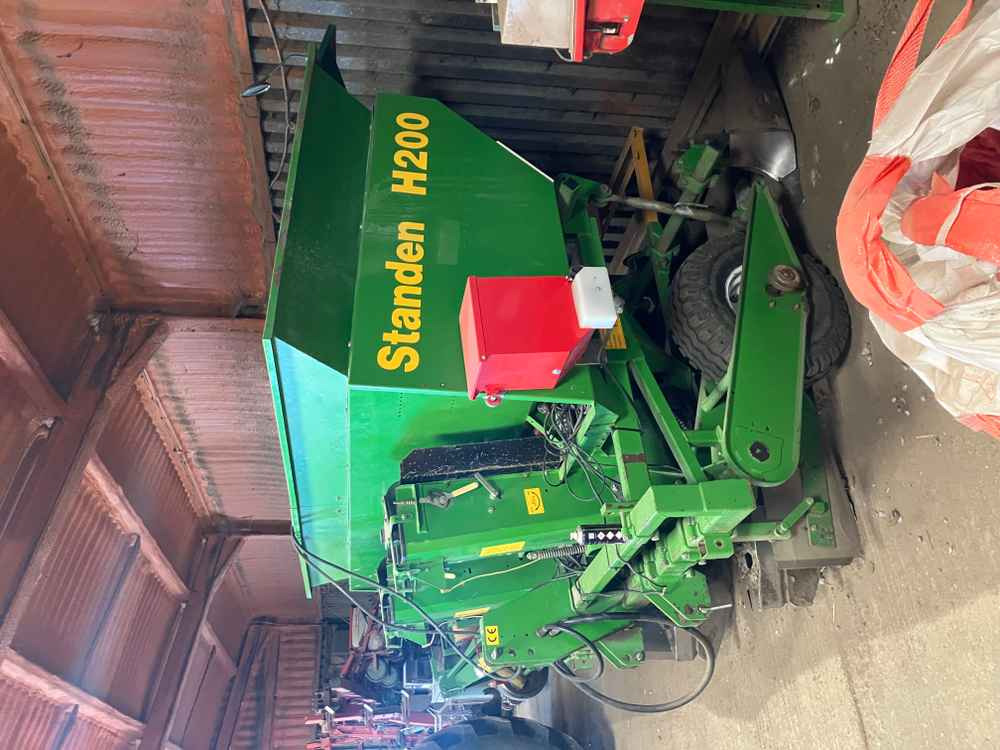 Standen Standen BB2/H200, 2 Row, Mounted, Cup, Potato Planter - Kombajn: obrázok 1 Standen Standen BB2/H200, 2 Row, Mounted, Cup, Potato Planter - Kombajn: obrázok 1