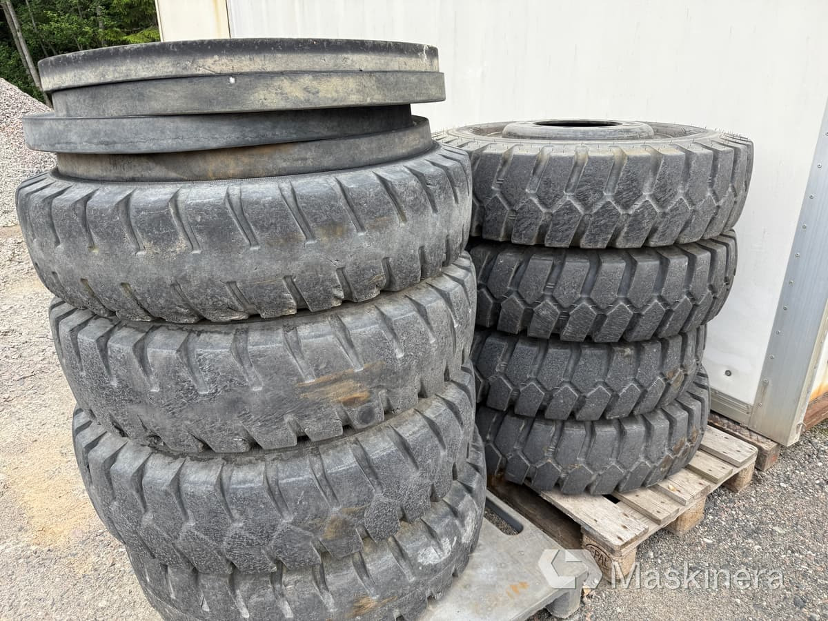 BKT EM934 8 st entreprenaddäck på fälg 10.00-20 - Kompletné koleso: obrázok 3 BKT EM934 8 st entreprenaddäck på fälg 10.00-20 - Kompletné koleso: obrázok 3