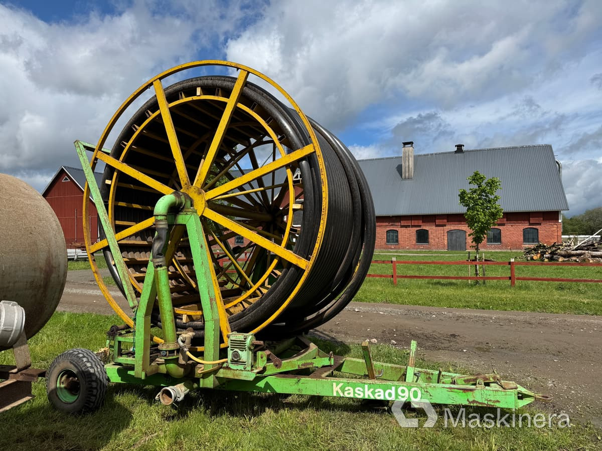Bevattningsmaskin Kaskad 90/350 & Volvo N86-44T med dieselmotor TD70 - Zavlažovací systém: obrázok 4 Bevattningsmaskin Kaskad 90/350 & Volvo N86-44T med dieselmotor TD70 - Zavlažovací systém: obrázok 4