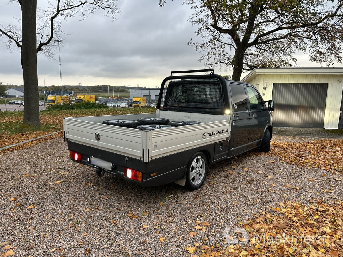 Flakbil Volkswagen Transporter dubbelhytt - Malá dodávka: obrázok 5 Flakbil Volkswagen Transporter dubbelhytt - Malá dodávka: obrázok 5