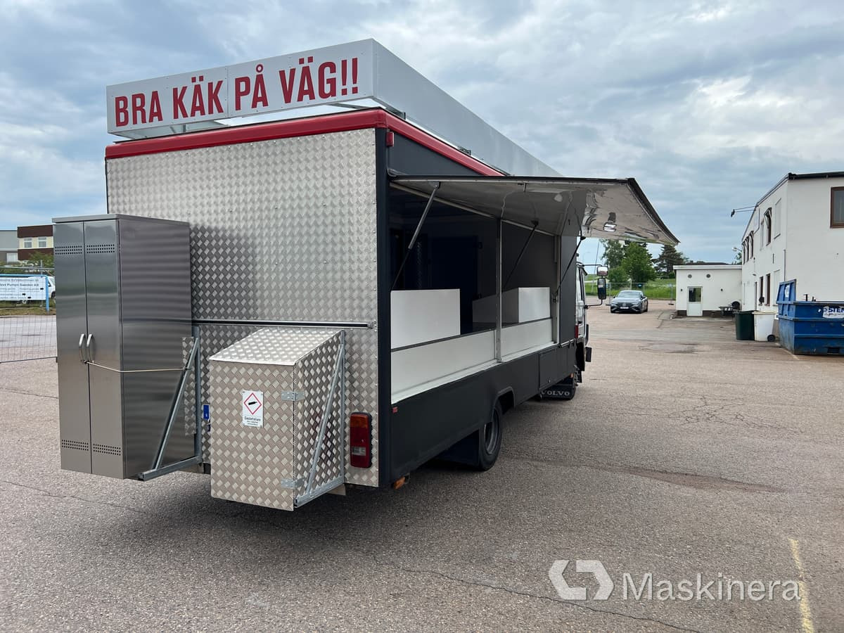 Foodtruck Volvo FL611 4X2 - Pojazdná predajňa: obrázok 5 Foodtruck Volvo FL611 4X2 - Pojazdná predajňa: obrázok 5