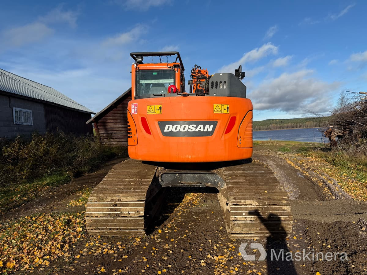 Grävmaskin Doosan DX140LCR-5 / Skördaraggregat 25RH - Pásové rýpadlo: obrázok 4 Grävmaskin Doosan DX140LCR-5 / Skördaraggregat 25RH - Pásové rýpadlo: obrázok 4