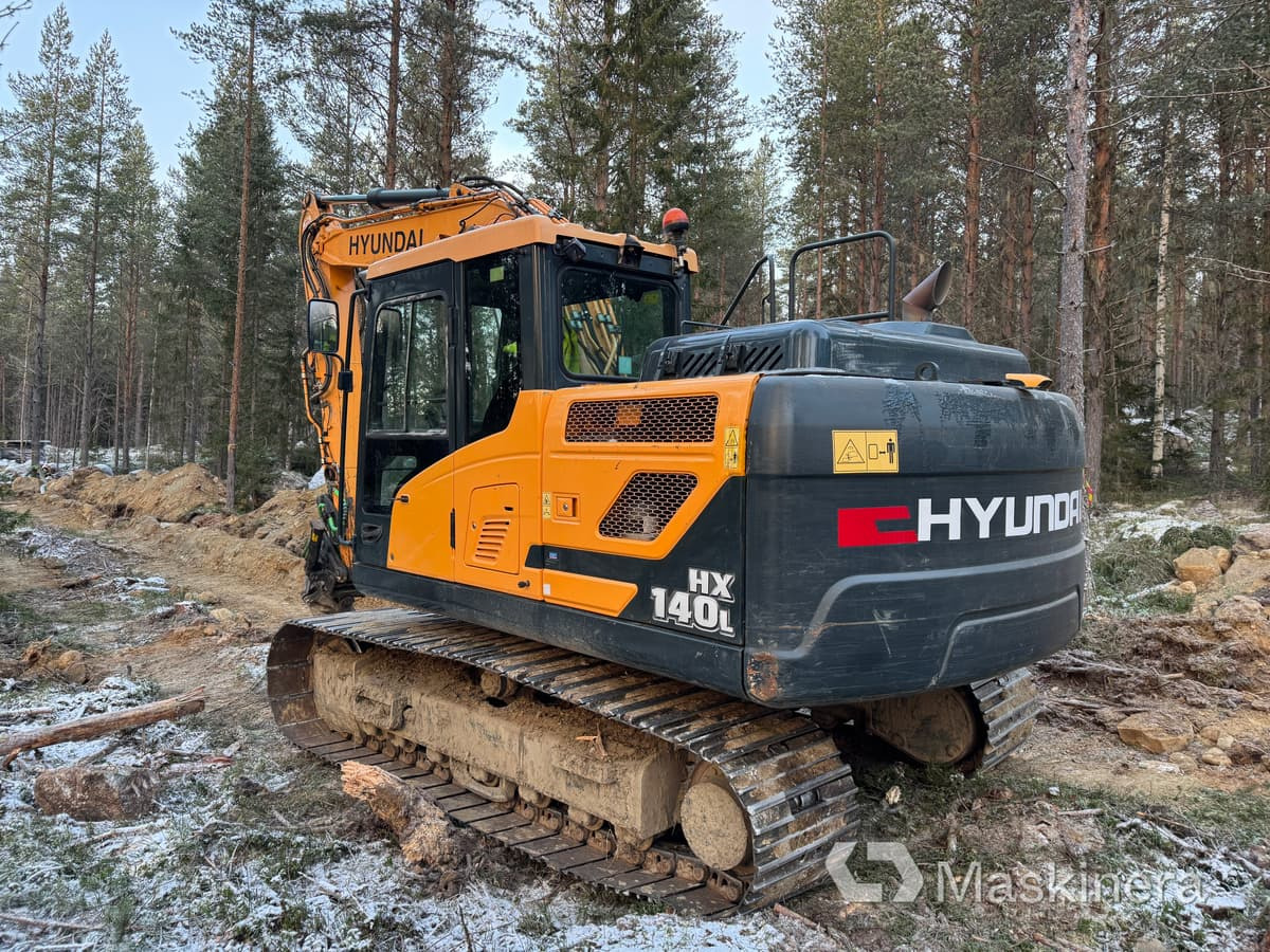 Hyundai HX 140 L Grävmaskin Hyundai HX140 L med tillbehör - Pásové rýpadlo: obrázok 3 Hyundai HX 140 L Grävmaskin Hyundai HX140 L med tillbehör - Pásové rýpadlo: obrázok 3