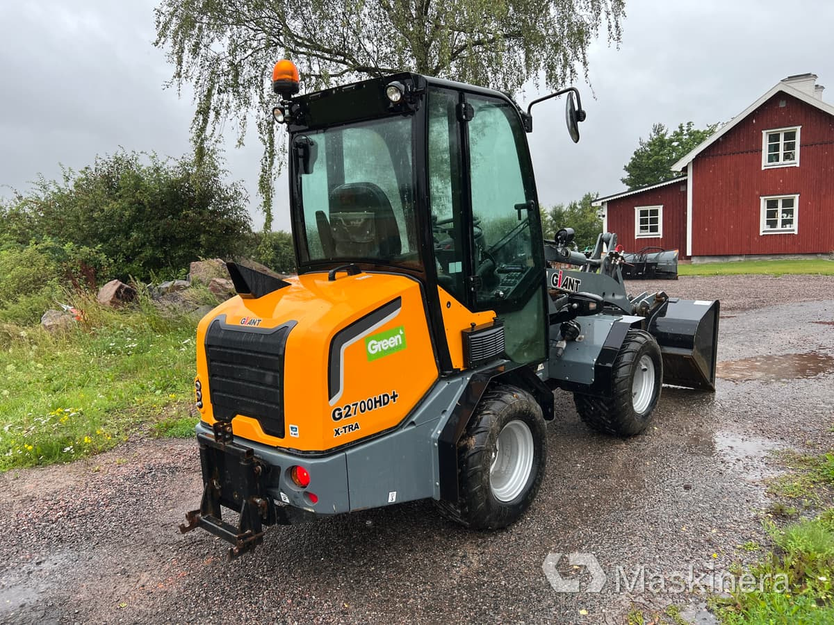 Hjullastare Giant G2700 HD+ X-tra med 4 redskap - Iné stroje: obrázok 5 Hjullastare Giant G2700 HD+ X-tra med 4 redskap - Iné stroje: obrázok 5
