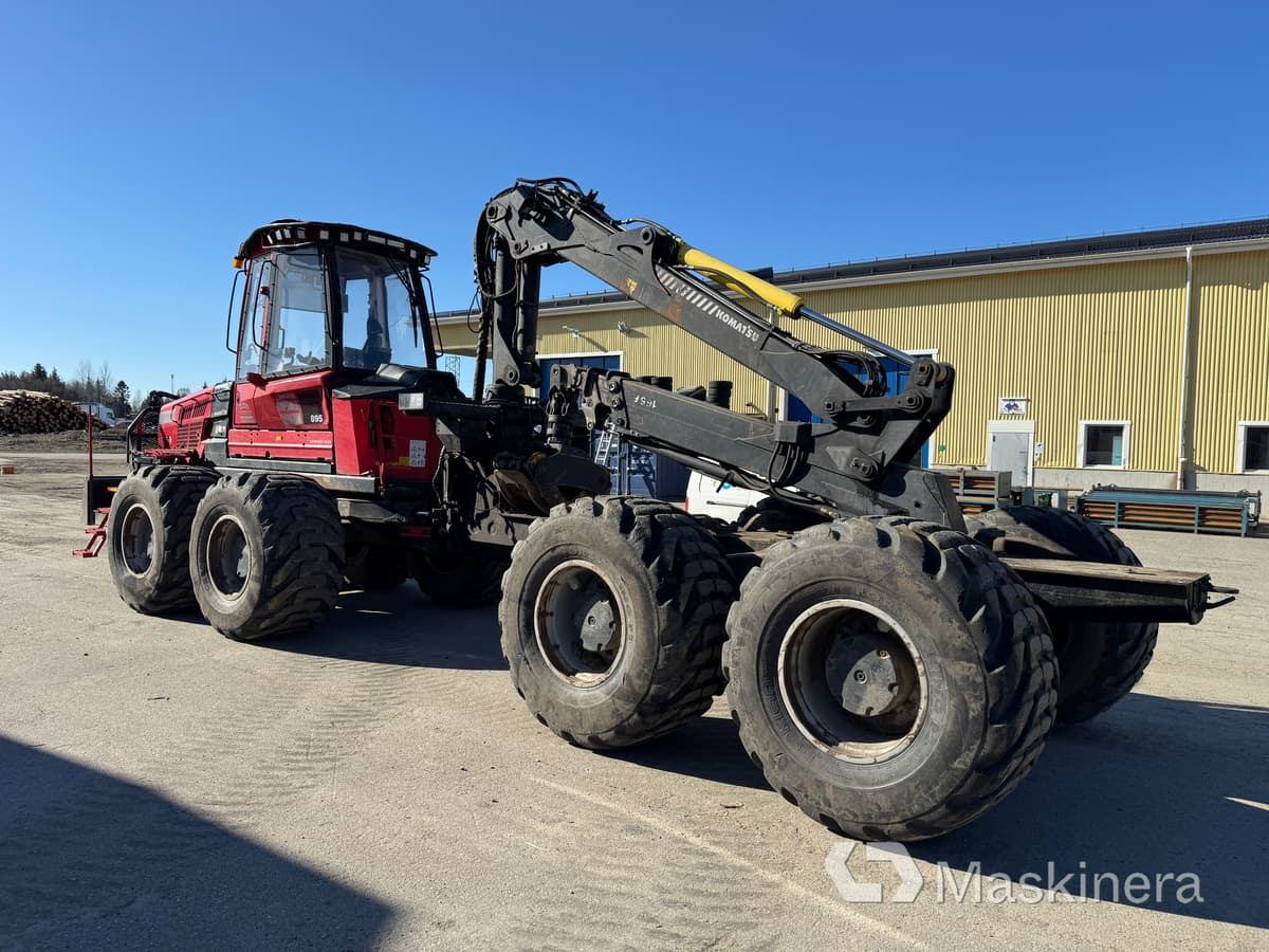 Komatsu 895 Forwarder Skotare Komatsu 895 - Vyvážečka: obrázok 3 Komatsu 895 Forwarder Skotare Komatsu 895 - Vyvážečka: obrázok 3