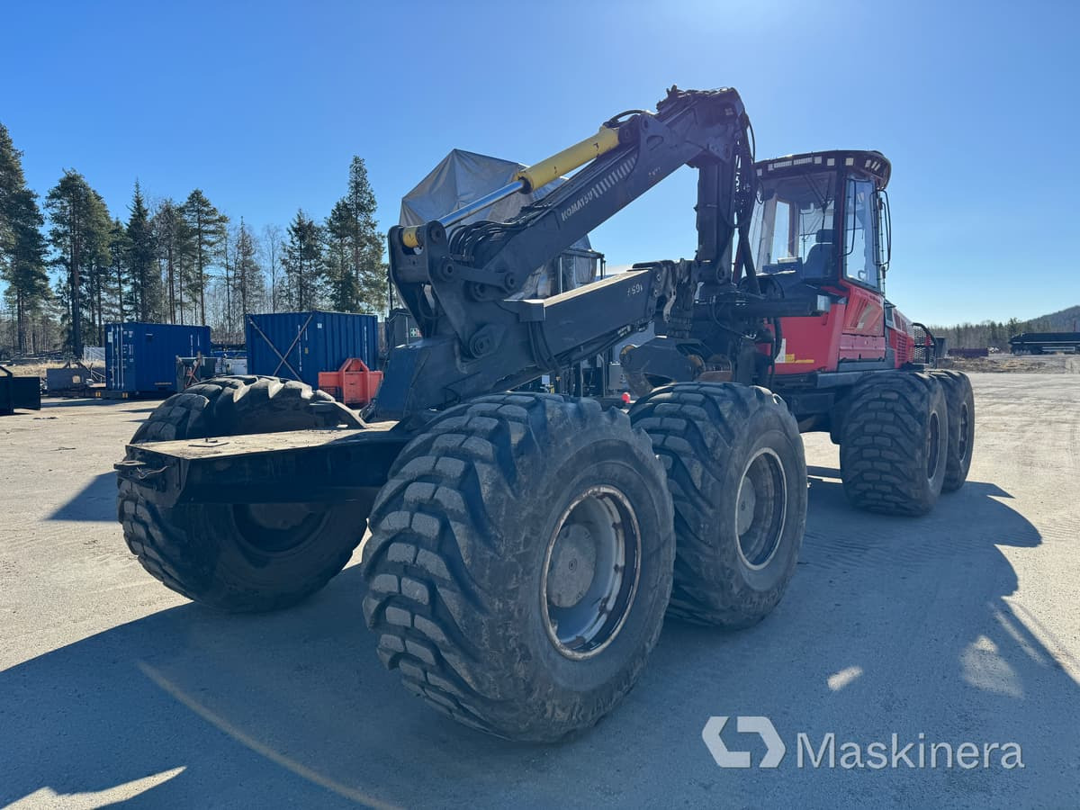 Komatsu 895 Forwarder Skotare Komatsu 895 - Vyvážečka: obrázok 5 Komatsu 895 Forwarder Skotare Komatsu 895 - Vyvážečka: obrázok 5
