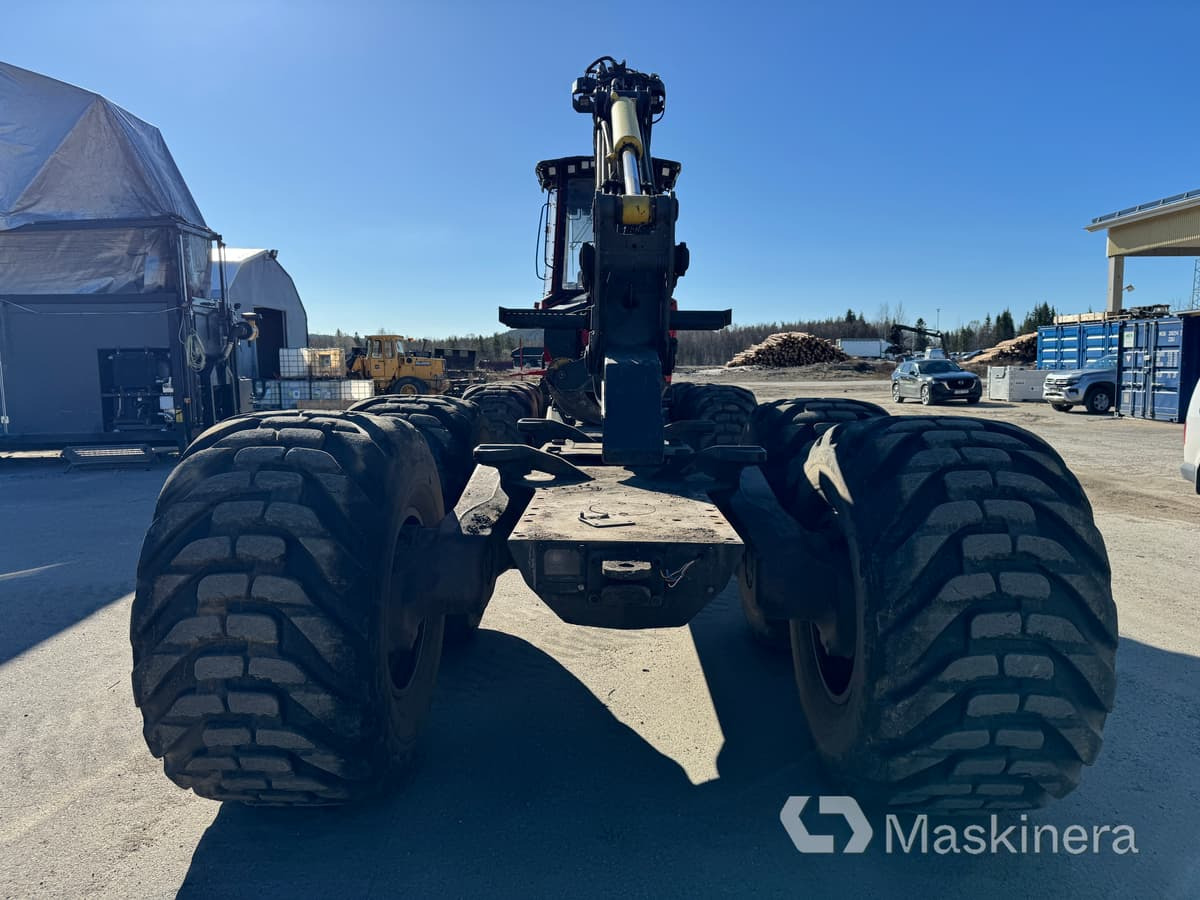 Komatsu 895 Forwarder Skotare Komatsu 895 - Vyvážečka: obrázok 4 Komatsu 895 Forwarder Skotare Komatsu 895 - Vyvážečka: obrázok 4