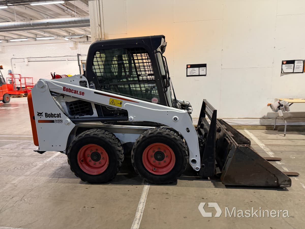 Kompaktlastare Bobcat S450 - Šmykom riadený nakladač: obrázok 4 Kompaktlastare Bobcat S450 - Šmykom riadený nakladač: obrázok 4