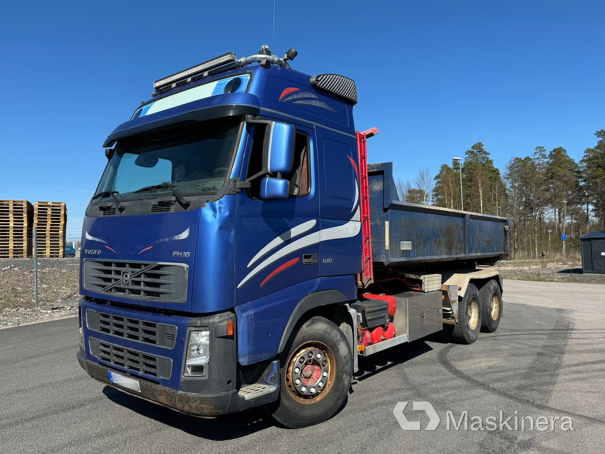 Lastväxlare Volvo FH16 tandemdrift - Hákový nosič kontajnerov, Auto s hydraulickou rukou: obrázok 1 Lastväxlare Volvo FH16 tandemdrift - Hákový nosič kontajnerov, Auto s hydraulickou rukou: obrázok 1