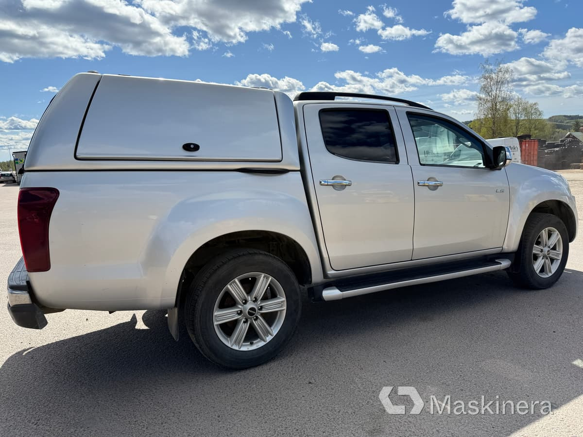 Pickup Isuzu D-max Craftsman 4X4 - Malá dodávka: obrázok 5 Pickup Isuzu D-max Craftsman 4X4 - Malá dodávka: obrázok 5