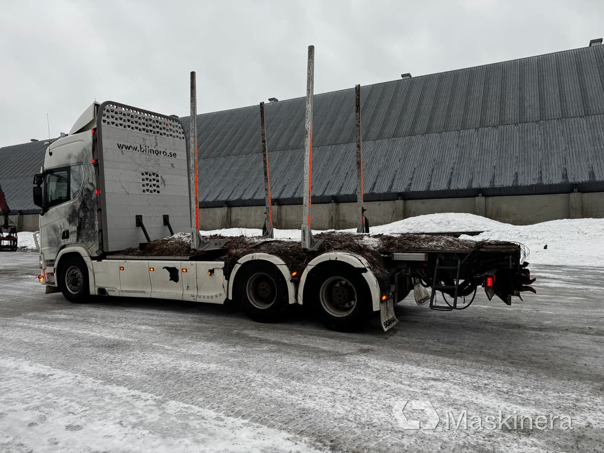 Scania R650B6X4NB Timmerekipage Scania R650B med kran och HLM Släp - Nákladné vozidlo na prepravu dreva: obrázok 3 Scania R650B6X4NB Timmerekipage Scania R650B med kran och HLM Släp - Nákladné vozidlo na prepravu dreva: obrázok 3