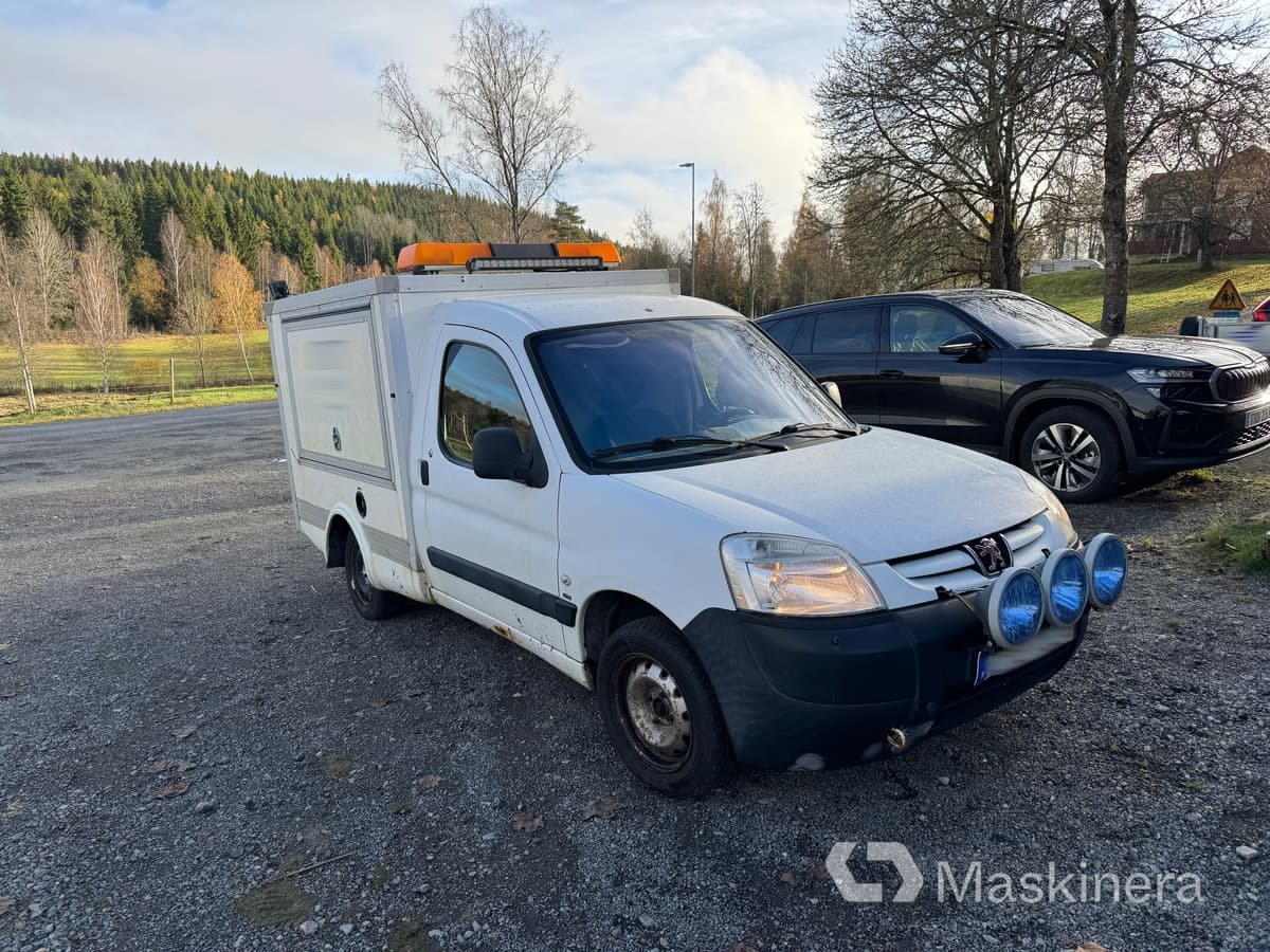 Skåpbil Peugeot Partner 1.6 HDI - Malá dodávka: obrázok 3 Skåpbil Peugeot Partner 1.6 HDI - Malá dodávka: obrázok 3