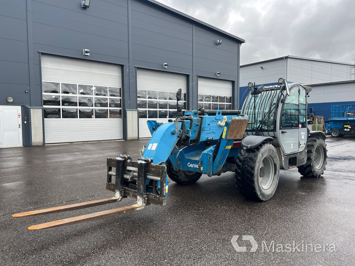 Teleskoplastare Genie GTH 4017SX med tillbehör - Teleskopický nakladač: obrázok 1 Teleskoplastare Genie GTH 4017SX med tillbehör - Teleskopický nakladač: obrázok 1